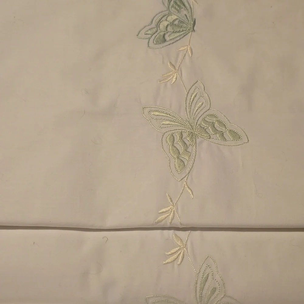 Gracious Home Luxury Farfalle Green Twin Duvet, Retail Price $395.00US